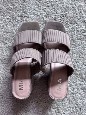 MIA Light Olive Ribbed Double-Strap Slide Mules Size 8